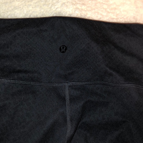 Lululemon high rise leggings - cross mesh - Picture 2 of 3